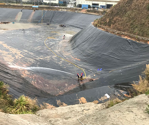 米泉废水池清理